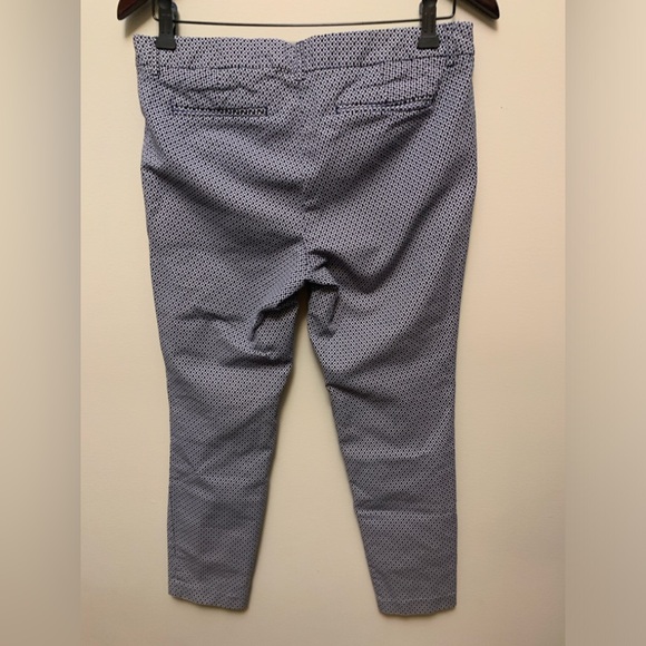 Kenar Blue and Black small patterned Capris - Picture 2 of 4